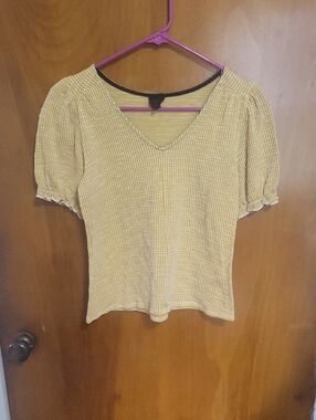 W5 Puff Sleeve V-Neck Top in Mustard Yellow